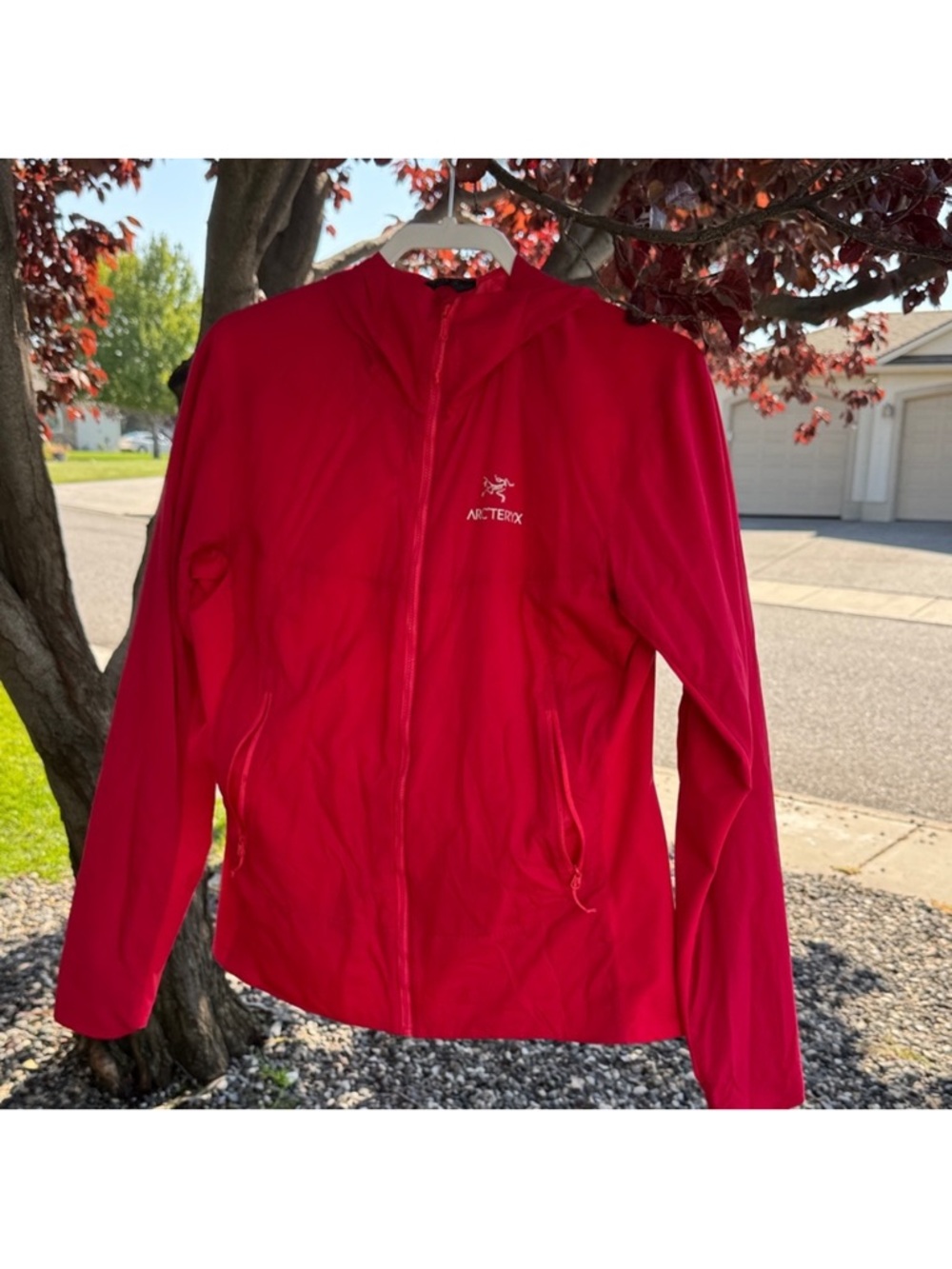 Arc'teryx Women's Hot Pink Hooded atom jacket